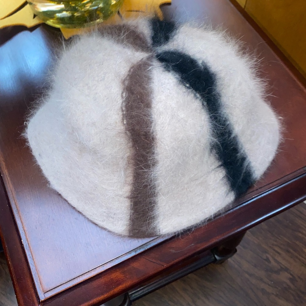 Winter hat - Picture 6 of 7